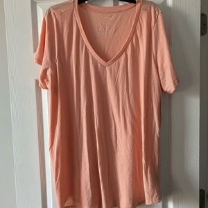 Torrid casual T Shirt size 4 like new